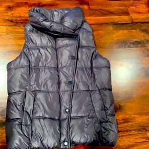 Asymmetric puffy vest